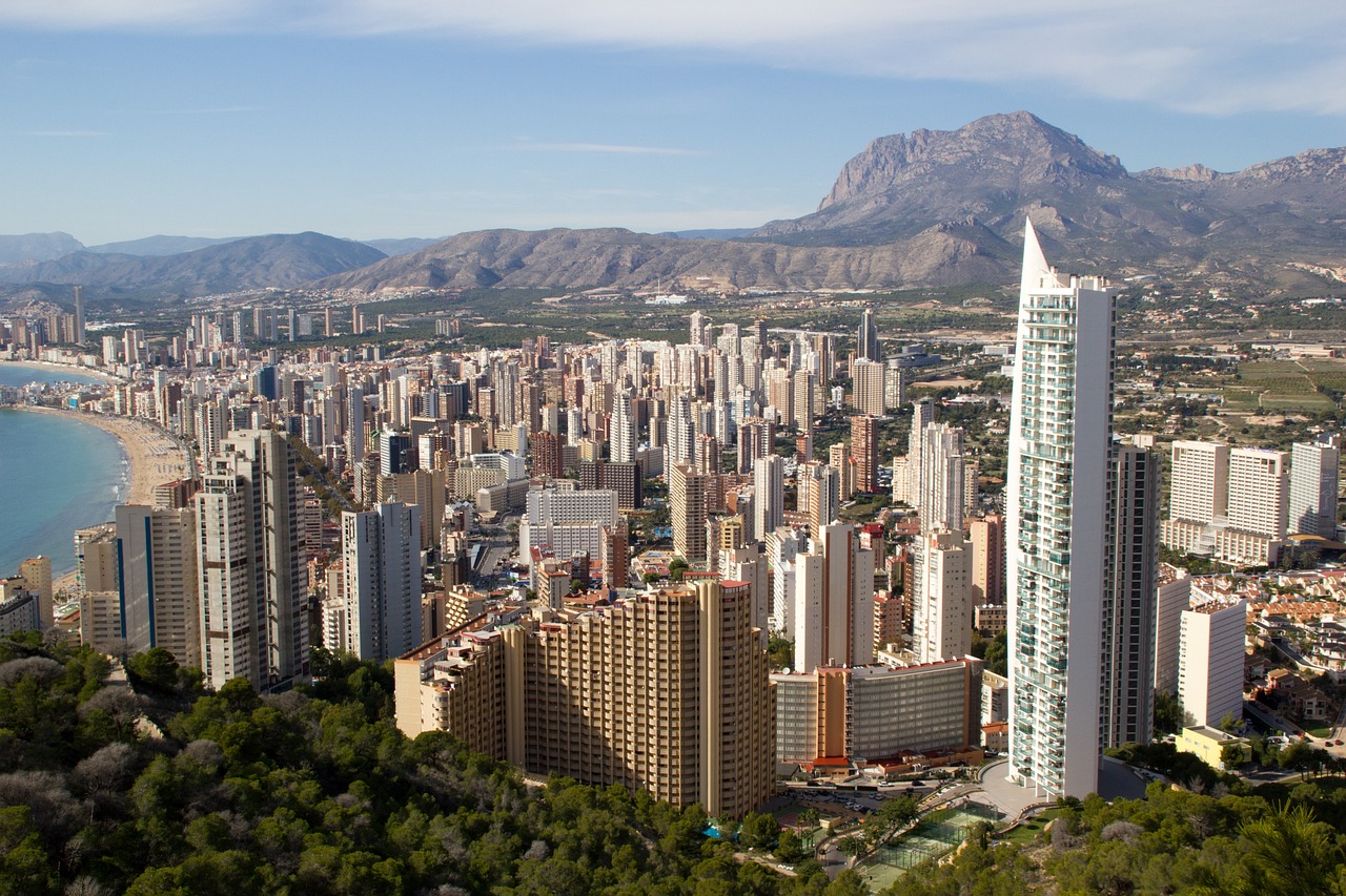 benidorm-3800234_1280 benidorm-3800234_1280